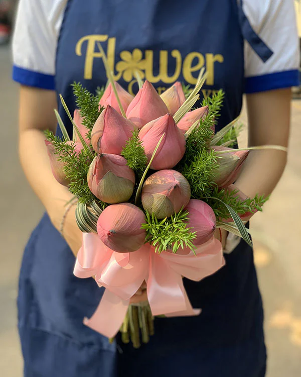 Hoa Cưới Nắng Bên Thềm